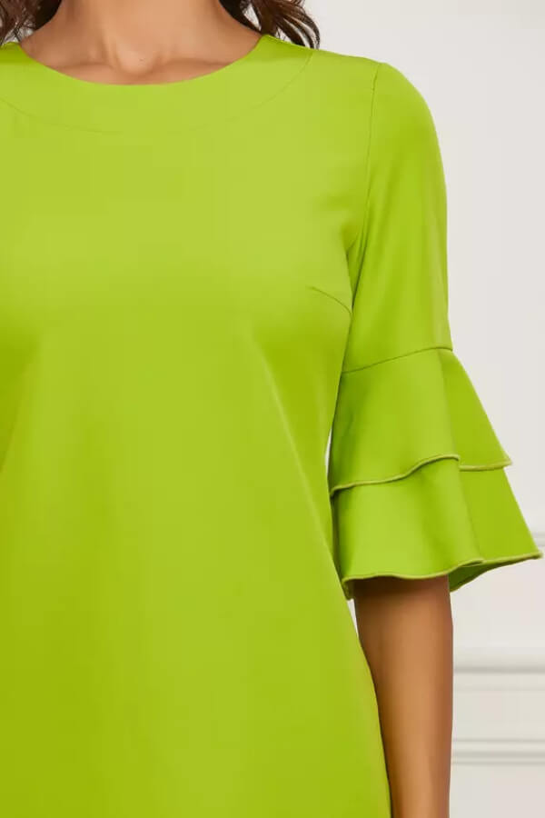 rochie de zi verde lime cu maneci clopot trei sferturi si croi cambrat pe talie