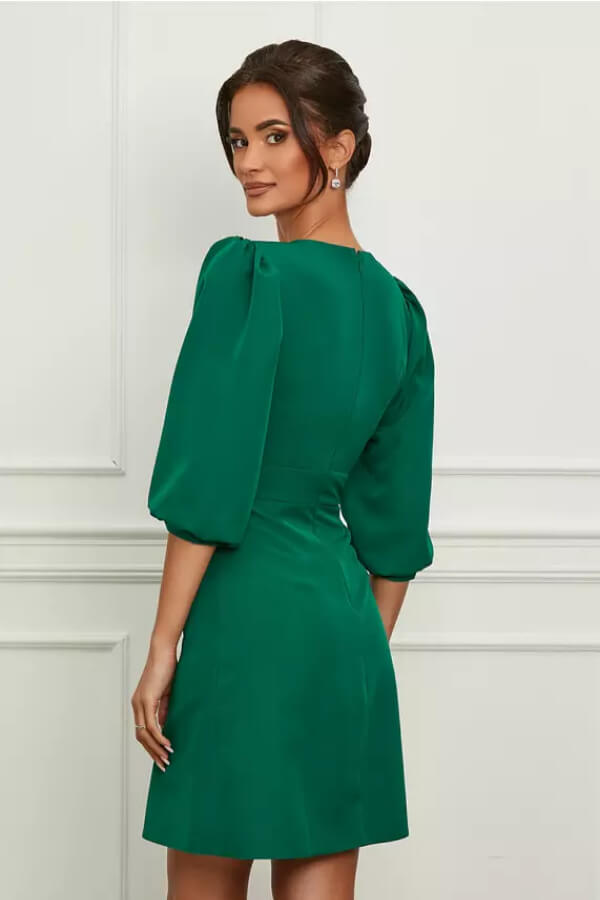 rochie verde eleganta din stofa cu decolteu V