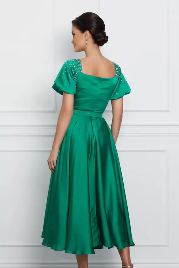 rochie de seara cu accesorii pe maneci verde